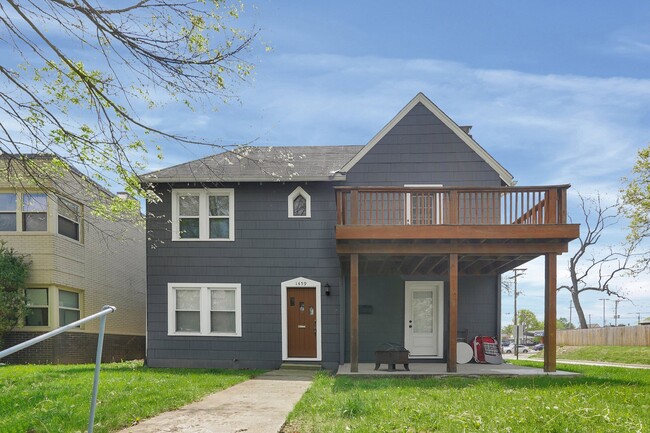 Building Photo - 1459 W 6th Ave