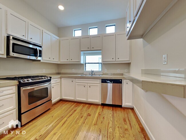 Foto del edificio - 648 Westcross St