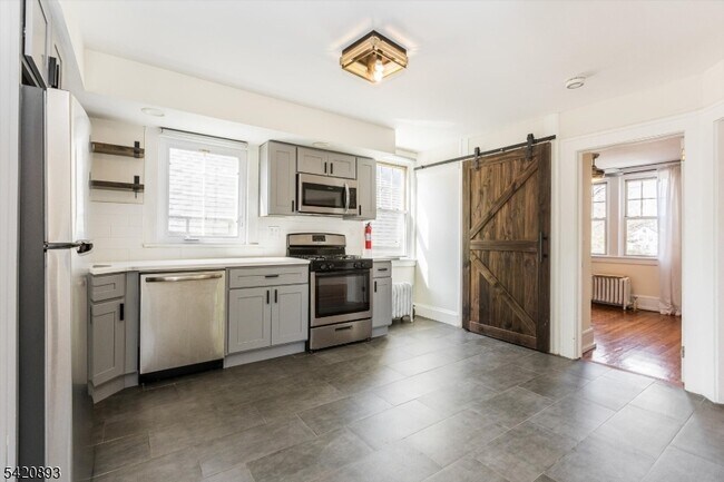 Foto del edificio - 43 Pleasant Way