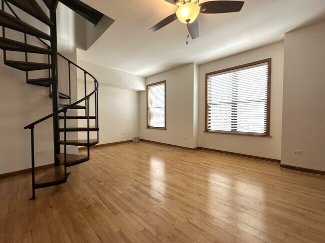 Building Photo - 3318 S Lowe Ave