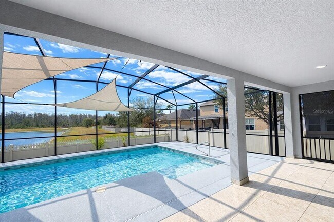 Foto del edificio - 4054 Pindo Palm Ln