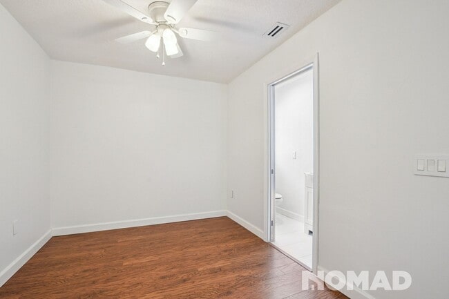 Foto del edificio - 8014 Winpine Ct