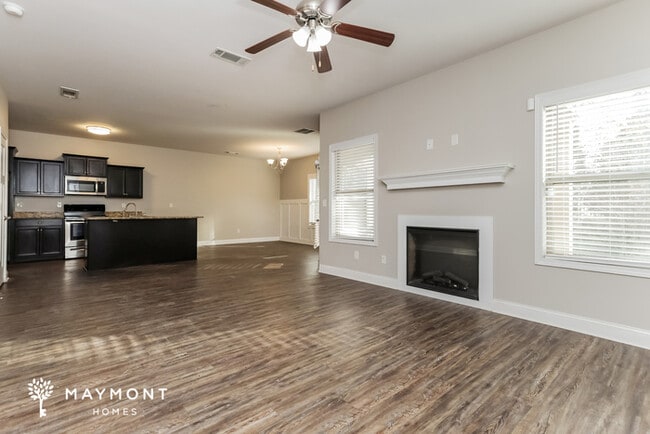 Building Photo - 1004 Allegiance Dr