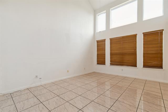 Foto del edificio - 941 Englewood Ln