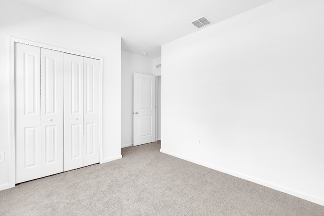 Foto del edificio - 4688 Golden Knight Blvd