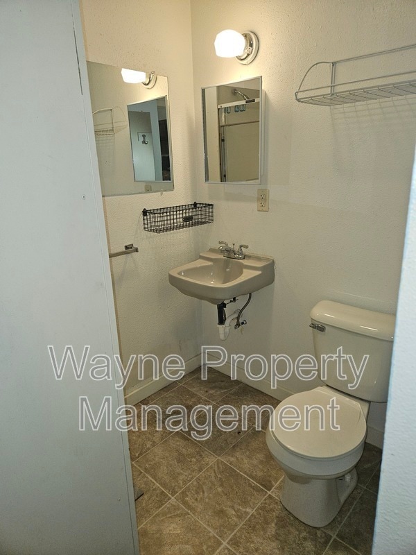 Building Photo - 546 2nd St