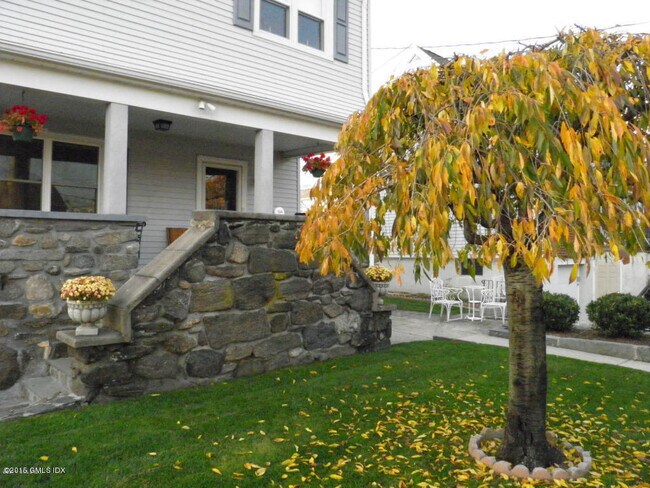 Foto del edificio - 194 Hamilton Ave