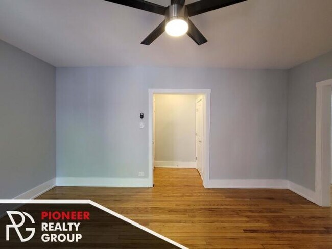 Building Photo - 1 bedroom in CHICAGO IL 60625