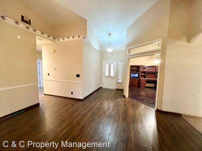 Foto del edificio - 3 br, 2 bath House - 4644 W Michigan Ave, ...