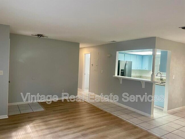 Foto del edificio - 11604 Valencia Dr