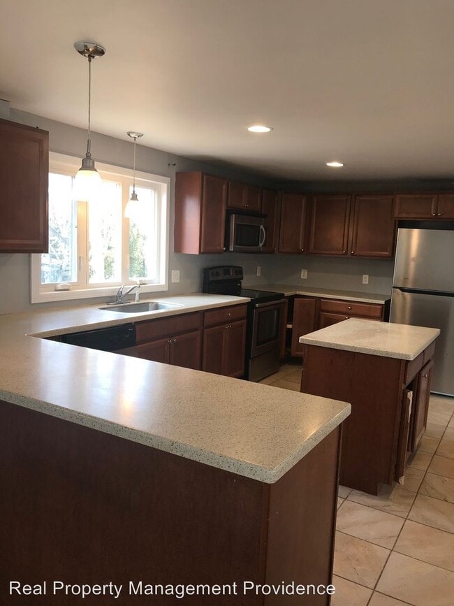 Building Photo - 3 br, 2 bath House - 38 Bennett Avenue