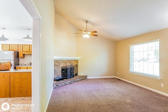 Foto del edificio - 8611 Glaser Ln, Louisville, KY 40291