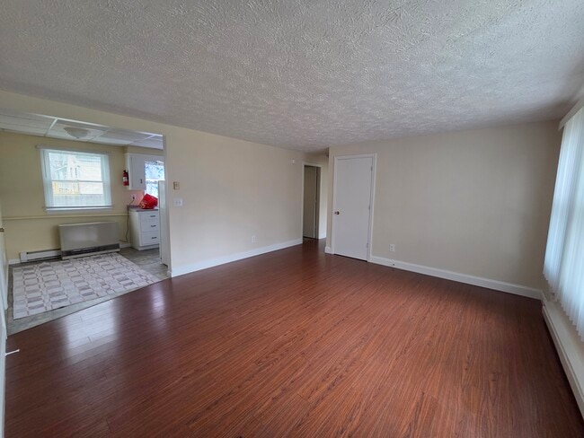 Building Photo - 20 Booker St