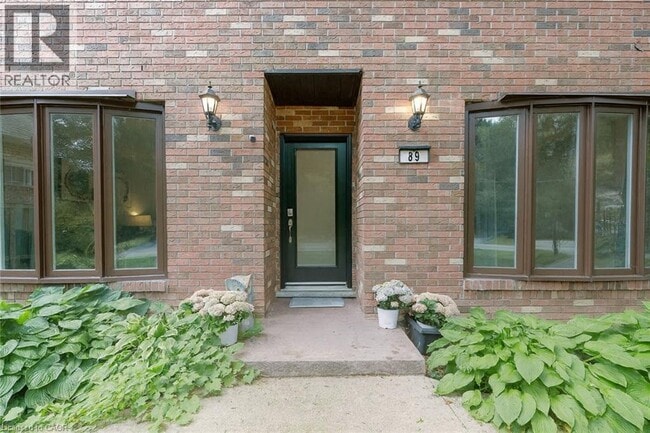 Building Photo - 89 Reding Rd