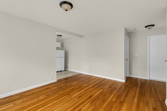 Building Photo - 60 W Madison Ave