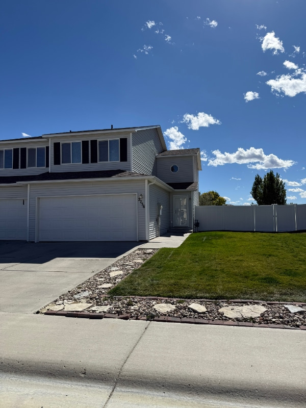 Building Photo - 2736 Koven Dr