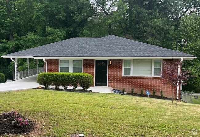 Building Photo - 2833 Oldknow Dr NW