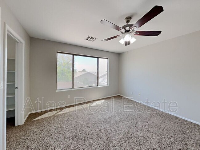 Building Photo - 12943 W Sharon Dr