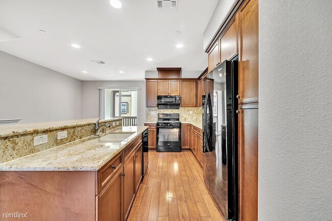 Foto del edificio - 3 br, 3.5 bath Townhome - 1143 White Peach...
