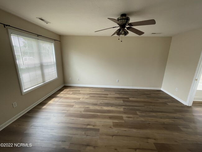 Building Photo - 5319 Sun Coast Dr