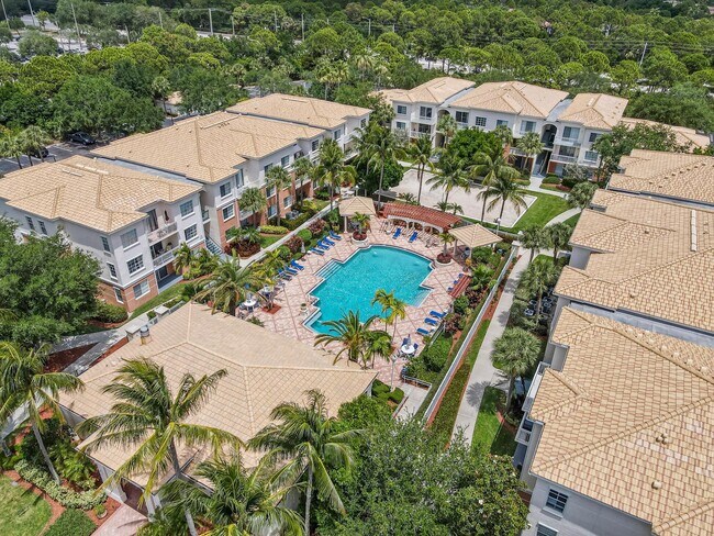 Foto del edificio - 2310 Myrtlewood Cir E