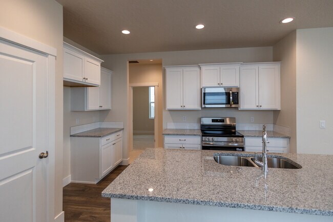 Foto del edificio - 5558 W Aralia Dr