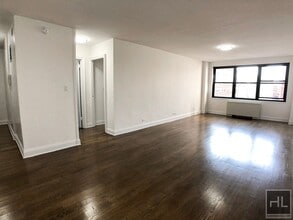Building Photo - 5 AVENUE