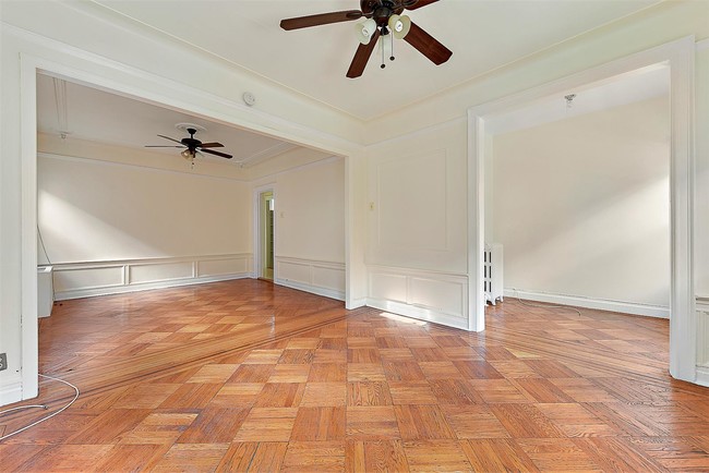 Building Photo - 3633 Greystone Ave