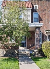 Building Photo - 104 W 35th St