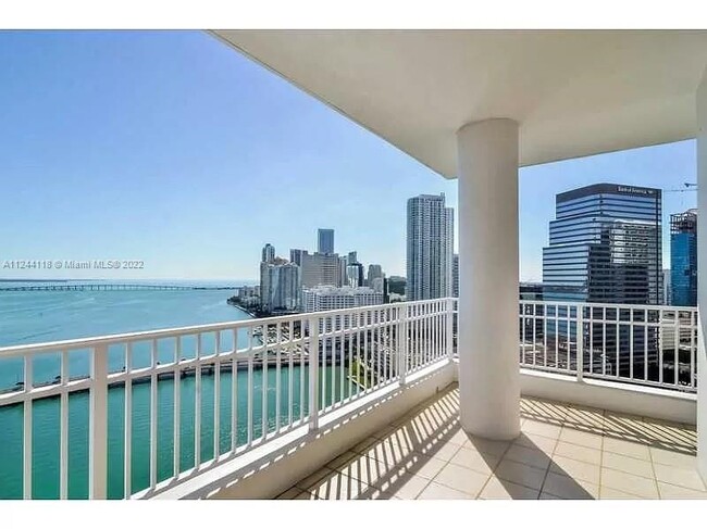 Building Photo - 801 Brickell Key Blvd