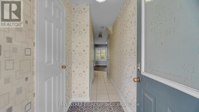 Building Photo - 5090 Fairview St