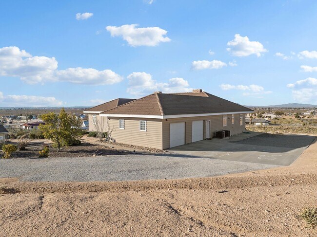 Building Photo - 3 bedroom 2.5 bath in the Mariana Ranchos with panoramic views !!