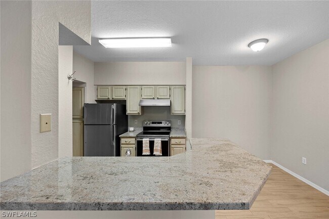 Foto del edificio - 23500 Walden Center Dr