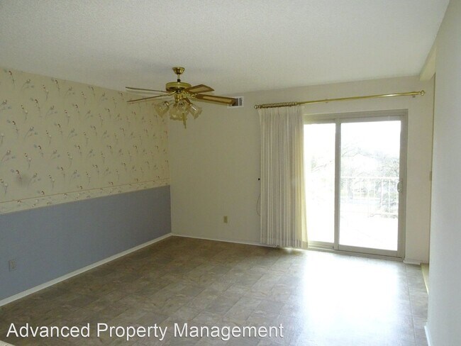 Building Photo - 3 br, 4 bath House - 18550 Glenview Ct