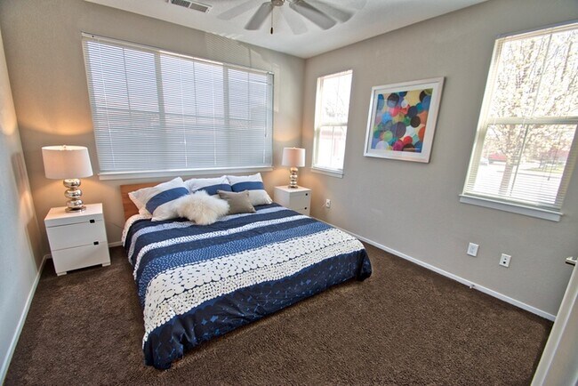 Foto del edificio - Find Your Perfect Fit At Terra Vida!
