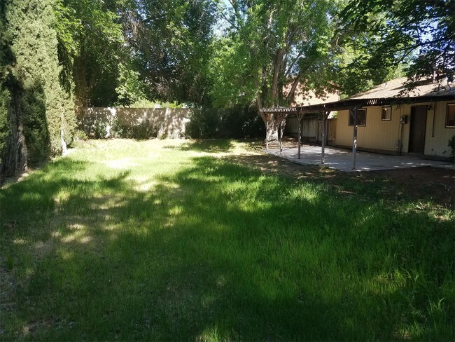 Building Photo - 1386 W 490 N