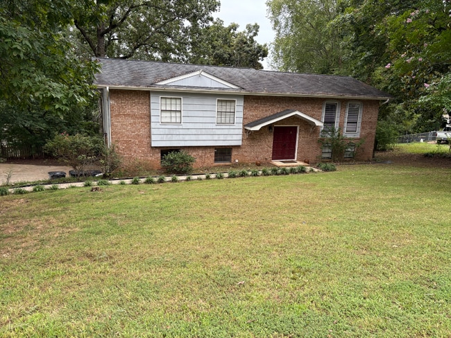Photo - 2302 Haven Crest Dr House