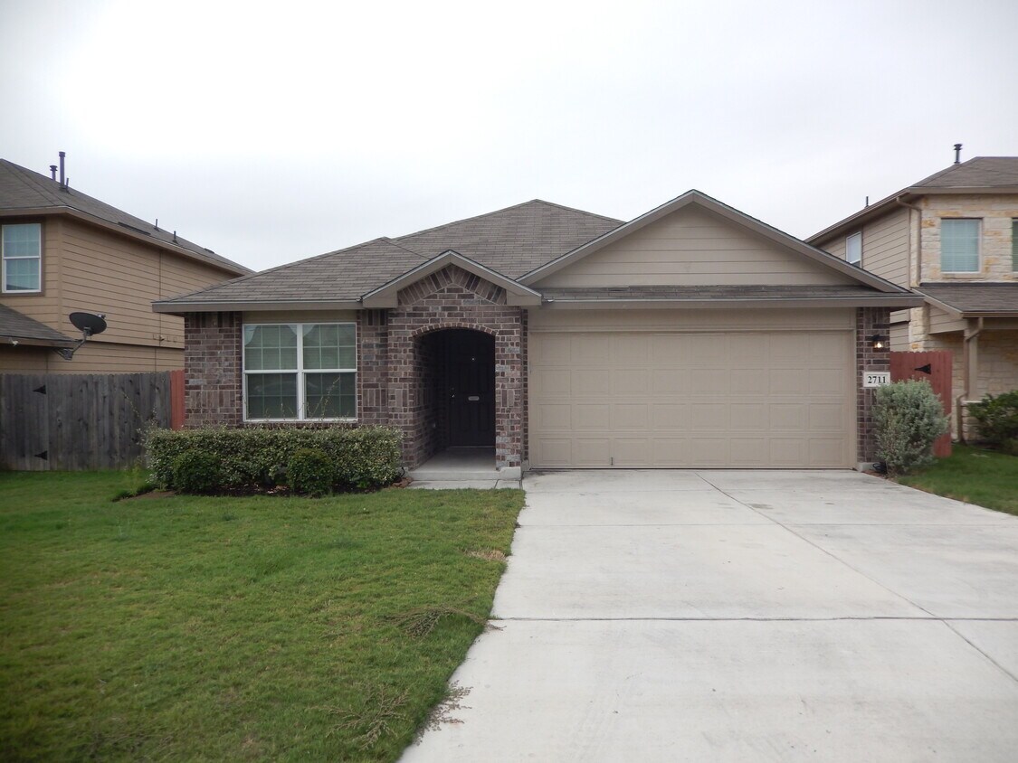 Foto principal - 2711 Sunset Bend
