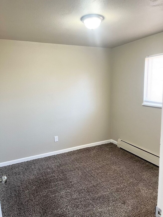 Building Photo - 1021 W Vermijo Ave