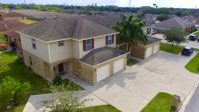 Building Photo - 808 W Arroyo Park Ln