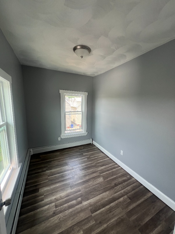 Building Photo - 8 Humes St