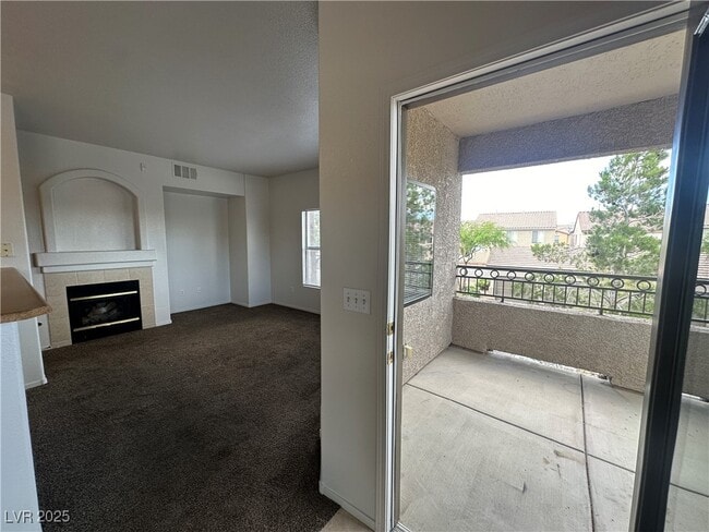 Building Photo - 8250 N Grand Canyon Dr
