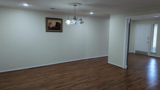 Foto del edificio - 3254 Continental Dr