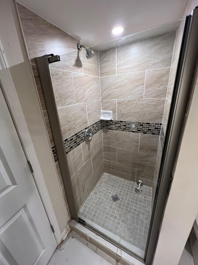 Foto del edificio - 519 E 28th St
