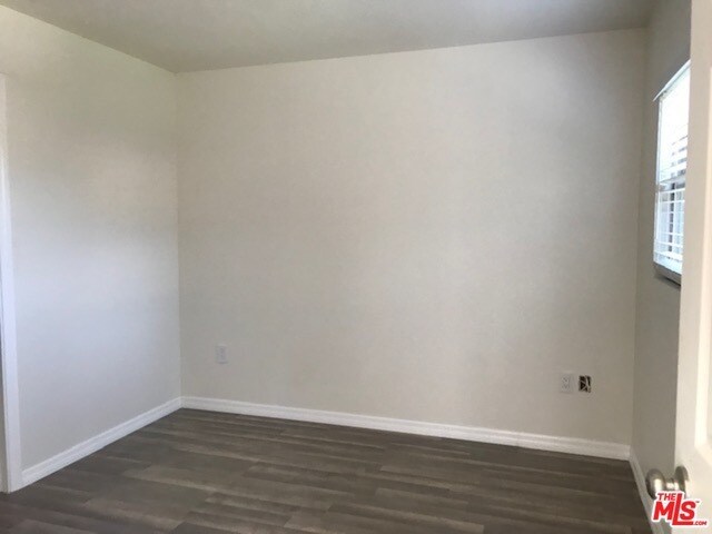 Building Photo - 8643 Langdon Ave