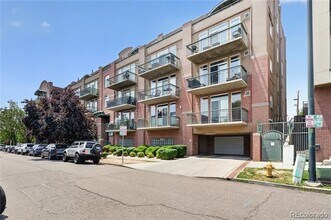 Building Photo - 3201 Shoshone St