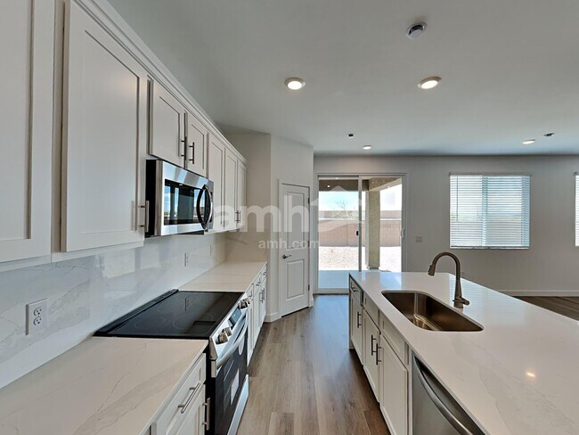 Building Photo - 9678 N Rancho Lozano