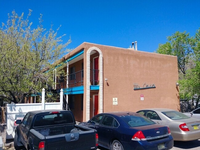 Building Photo - 313 Girard Blvd SE