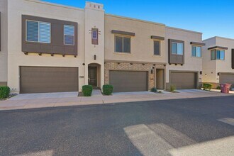 Building Photo - 7347 E Vista Bonita Dr Building Photo - 7347 E Vista Bonita Dr