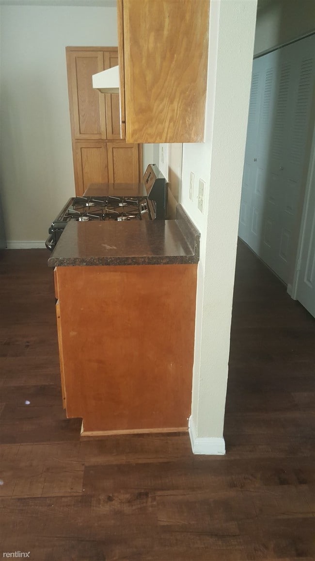 Building Photo - 3 br, 1 bath  - 2418 S Laredo St